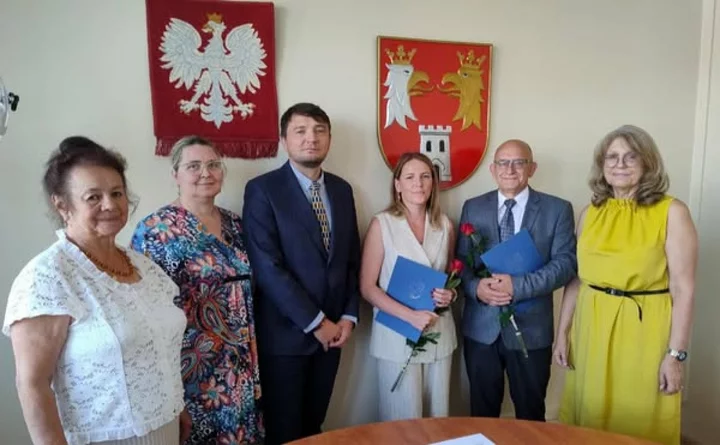 Zdjęcie: Wręczenie uchwał o powierzeniu stanowisk ...