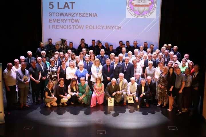 Zdjęcie: V-lecie działalności Stowarzyszenia Emerytów i ...